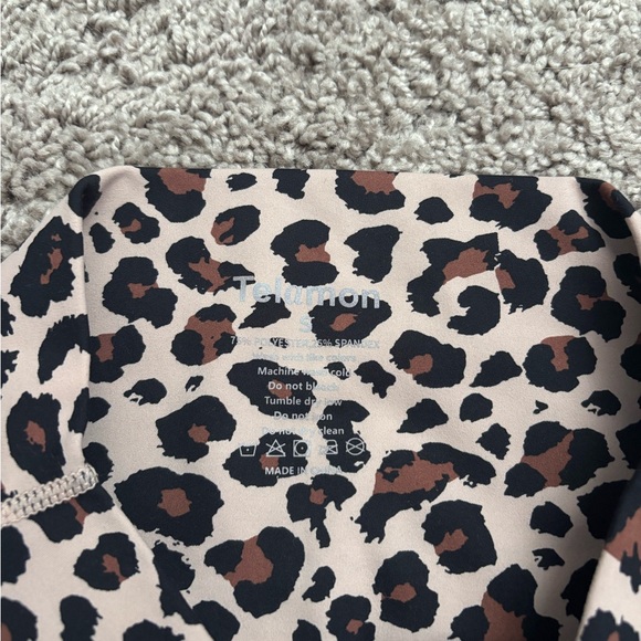 Leopard Print Biker Shorts - Picture 2 of 3